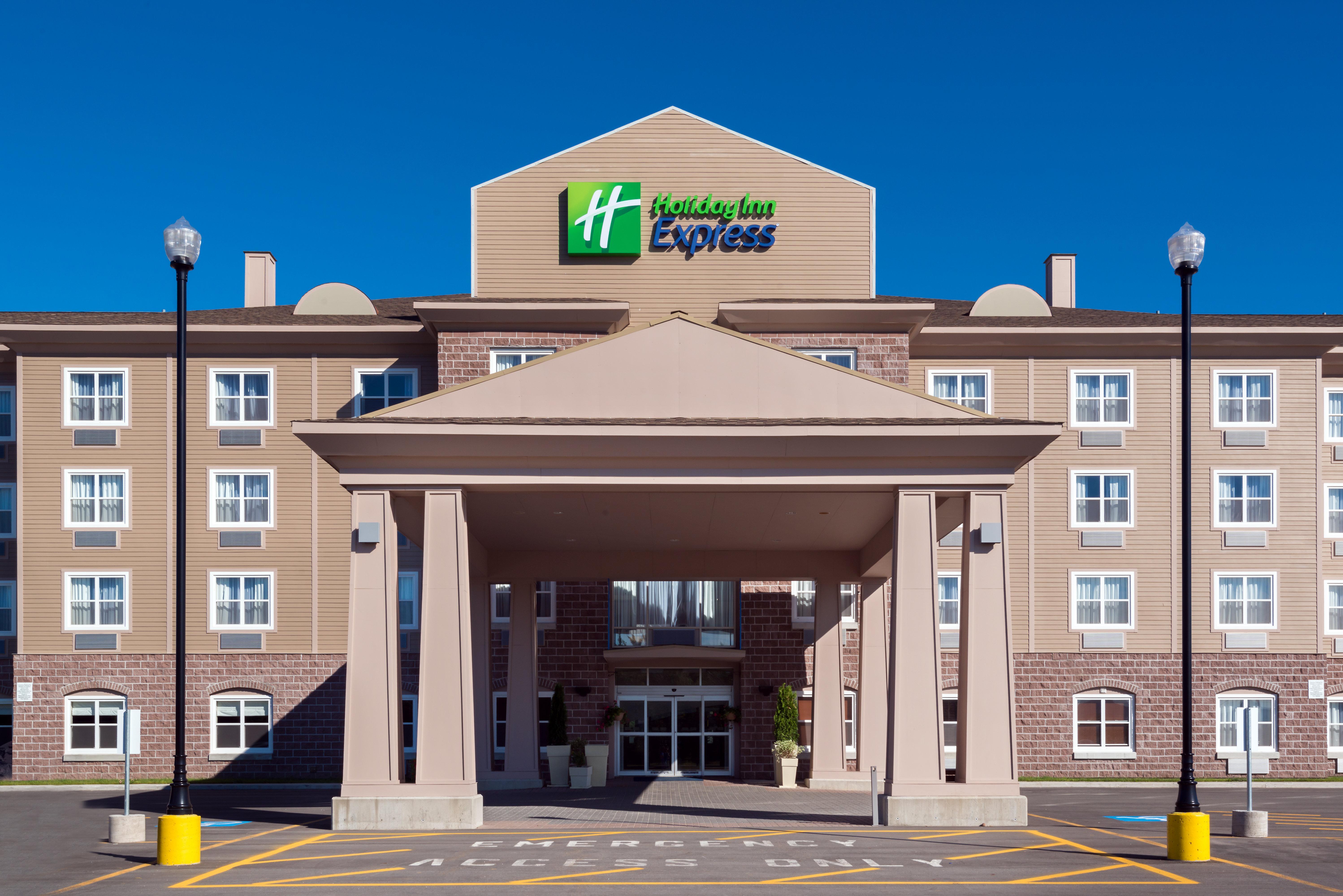 Holiday Inn Express Deer Lake, An Ihg Hotel Bagian luar foto